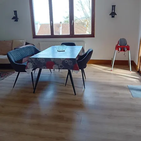 아파트 Les Hirondelles Blesmes