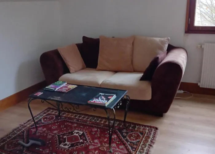 Les Hirondelles Lägenhet Blesmes